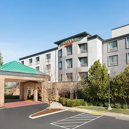 Courtyard By Marriott Sacramento Folsom-3