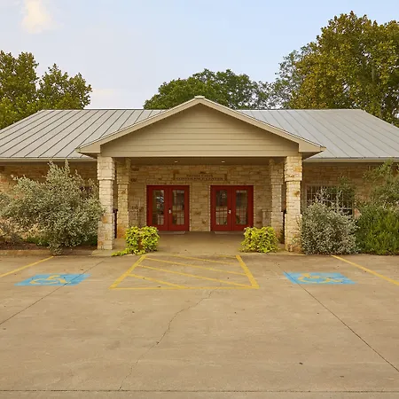 Fredericksburg Inn And Suites-2