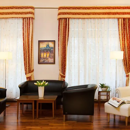Cloister Inn Hotel-2