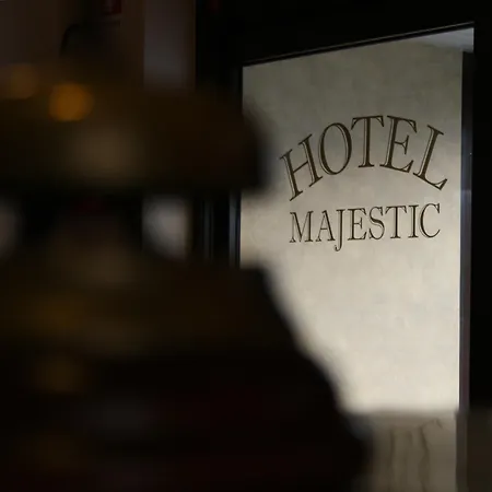 Hotel Majestic-2