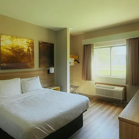 Days Inn By Wyndham Mankato-3