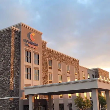 Comfort Suites Fargo Medical Center-3