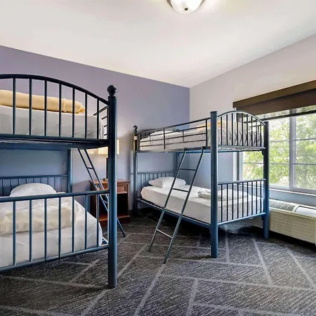 Wyndham Garden Appleton-3