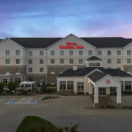 Hilton Garden Inn Cedar Falls Conference Center-3