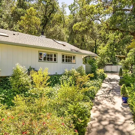 Foothill House-3