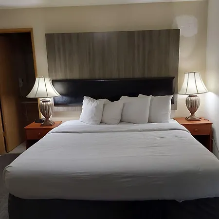 Lavissh Inn And Suites-2
