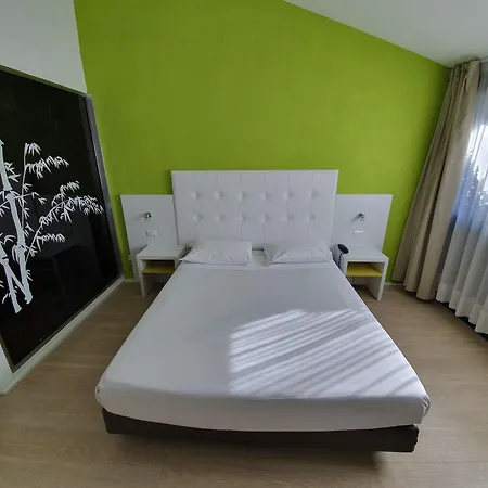 Green Hotel-3