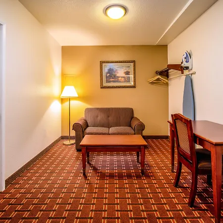 Regency Inn & Suites Downey-2
