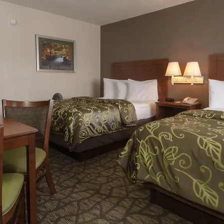 Econo Lodge Cherokee Near Island Park-2