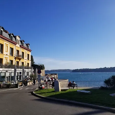 Hôtel De La Vallée-2
