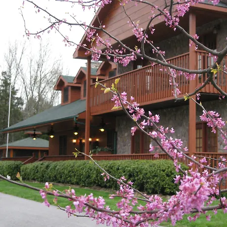 Berry Springs Lodge-2