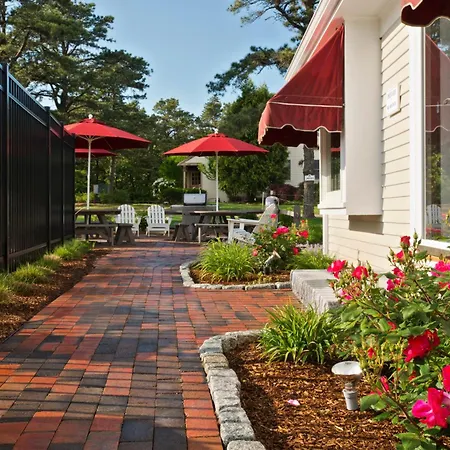 Wellfleet Lodge-2