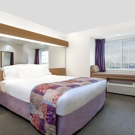 Microtel Inn & Suites By Wyndham Mankato-3