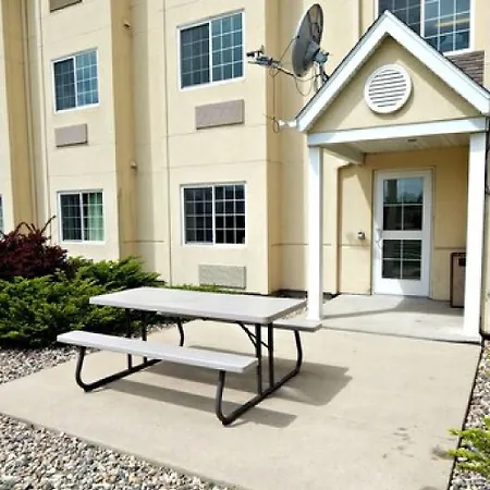 Microtel Inn & Suites By Wyndham Mankato-2