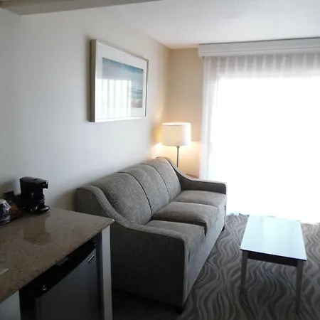 The Breakers Hotel & Suites-3