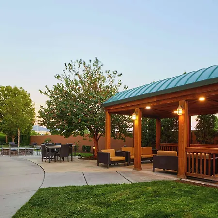 Courtyard Medford Airport-2
