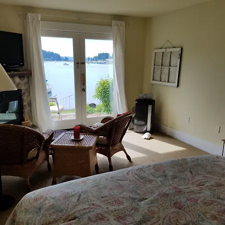 Waterfront Inn-3