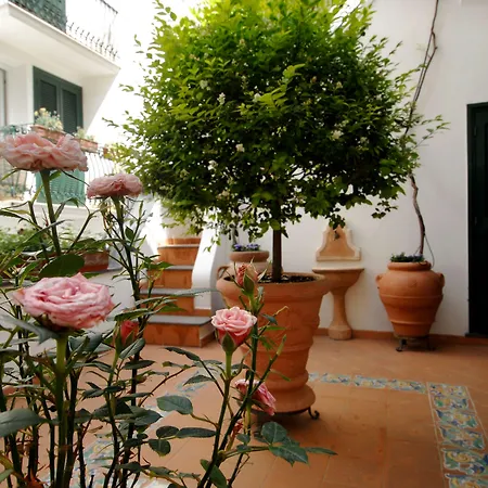 Hotel Antica Repubblica In The Historical Center 2 Minutes Away,At 170Mt, From The Sea-2