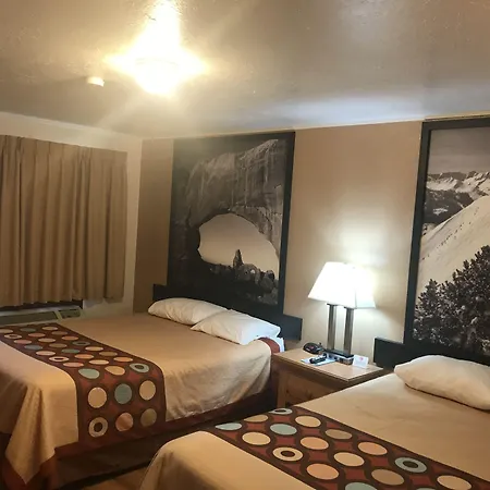 Super 8 By Wyndham Evanston-2