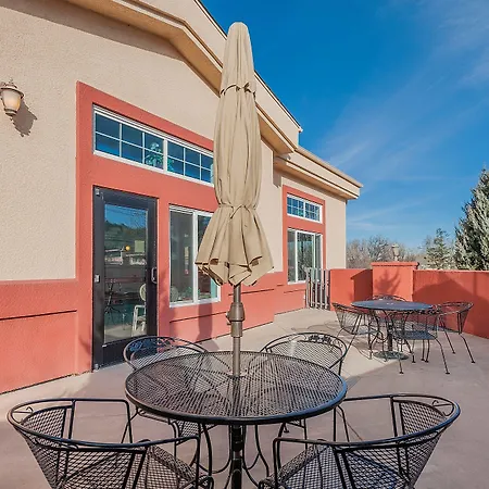 Days Inn By Wyndham Manitou Springs-2