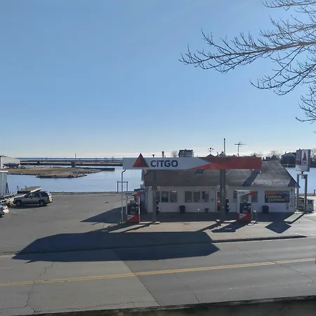 Harbor Lights Lodge-2