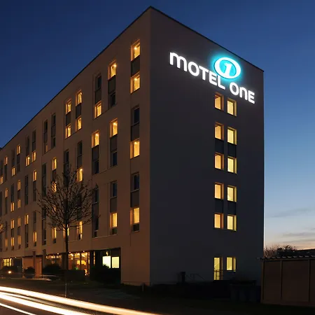 Motel One Frankfurt-Airport-3