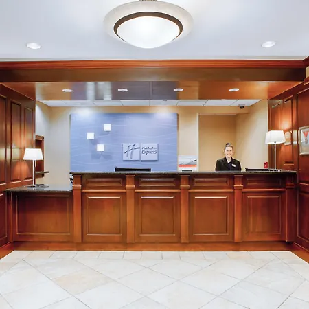 Holiday Inn Express & Suites Bloomington By Ihg-3