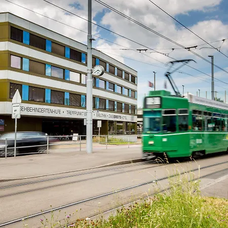 Dasbreitehotel Am Rhein-2