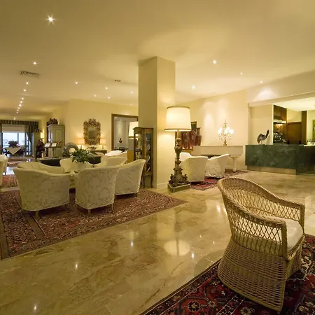 National Hotel-3