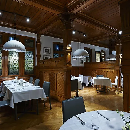 Relais & Chateaux La Maison Des Tetes-2