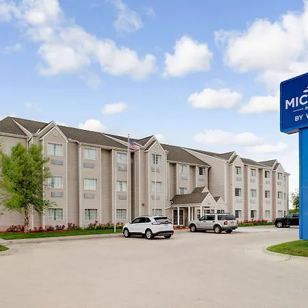 Microtel Inn & Suites By Wyndham Bellevue-3