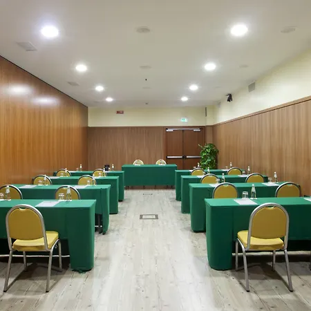 Holiday Inn Cagliari By Ihg-3