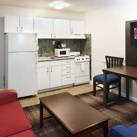 Luxbury Inn & Suites-3