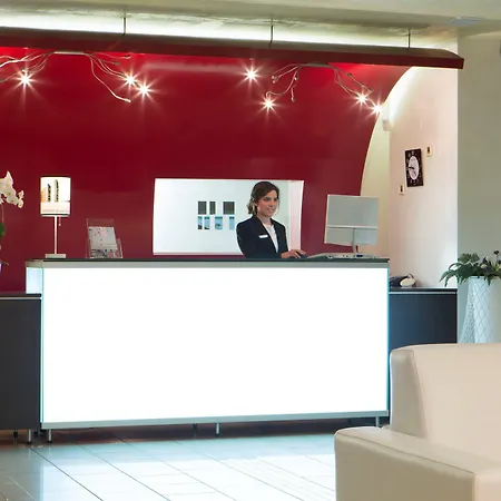 Domino Suite Hotel & Residence-2
