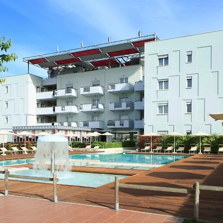 Domino Suite Hotel & Residence-3