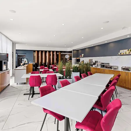 Best Western Plus Montreal East-2