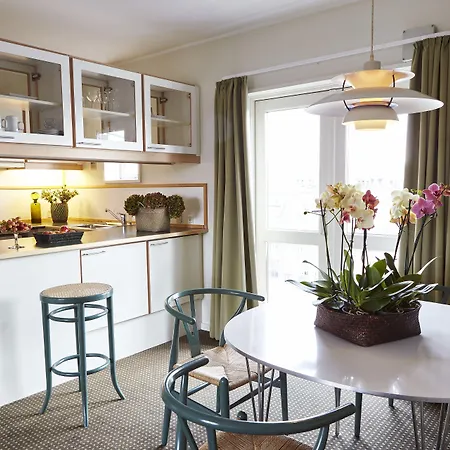 Ascot Apartments-3
