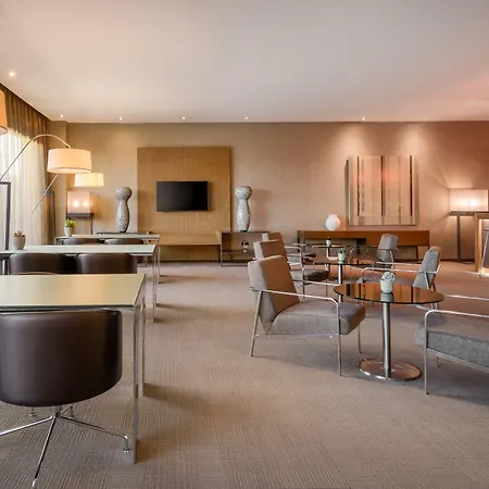 AC Hotel Vicenza by Marriott-3