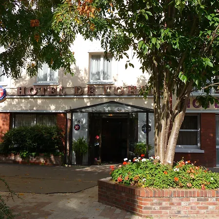Hôtel de l'Orme, Akena-2