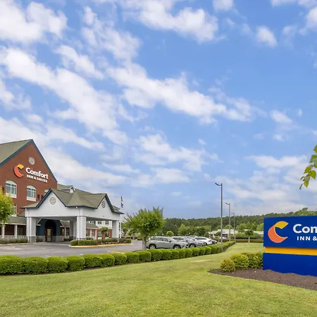 Comfort Inn & Suites Hampton Near Coliseum-2
