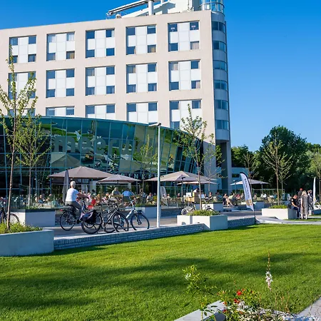 Best Western Plus Hotel Groningen Plaza-3
