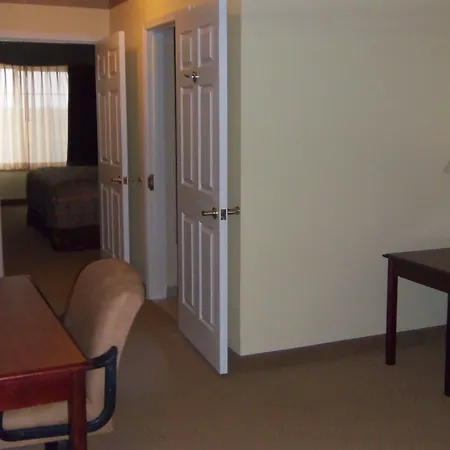 Town & Country Inn And Suites-3
