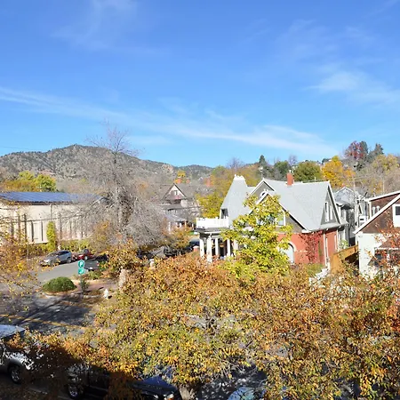 The Bradley Boulder Inn-2