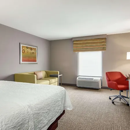 Hampton Inn Athens-3