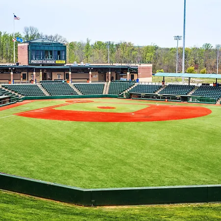 Courtyard By Marriott Aberdeen At Ripken Stadium-2