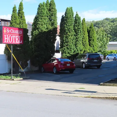 St Charles Hotel Downtown Hudson-2