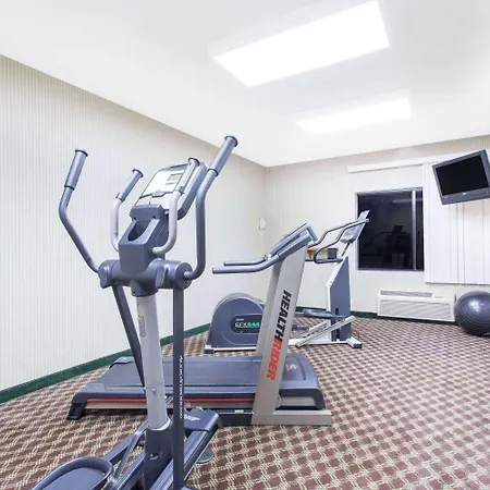Days Inn & Suites Seaford-3