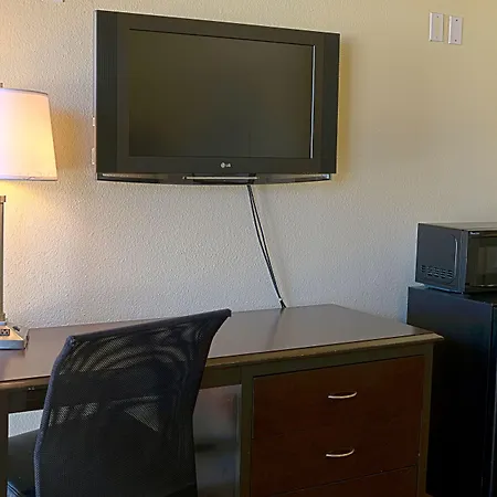 Key Inn And Suites-3