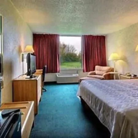 Airport Inn Flint Airport-3