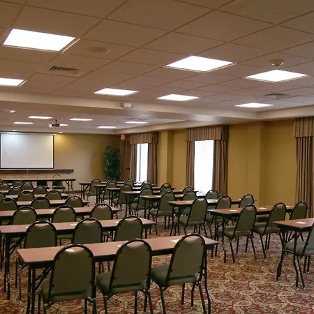 Hampton Inn & Suites Fredericksburg-3